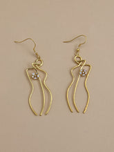 Load image into Gallery viewer, Soul Meets Body earrings
